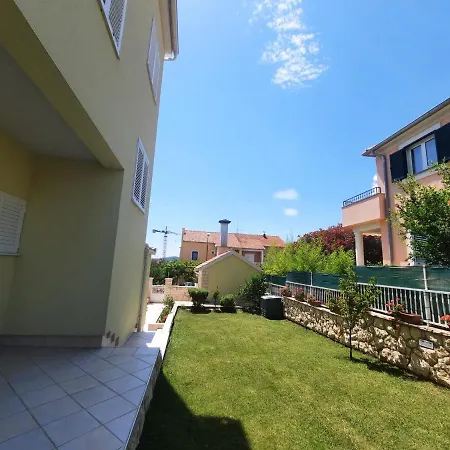 Anita * Brodarica (Sibenik-Knin)