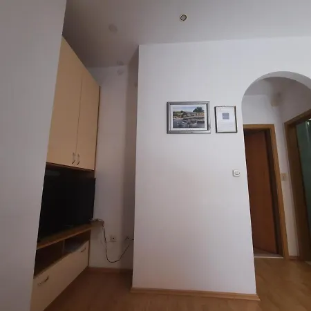 Anita *