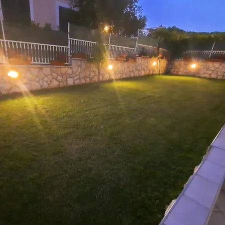Anita *