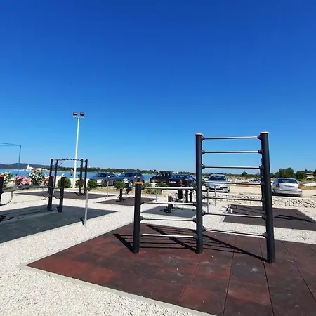 Anita * ブロダリツァ